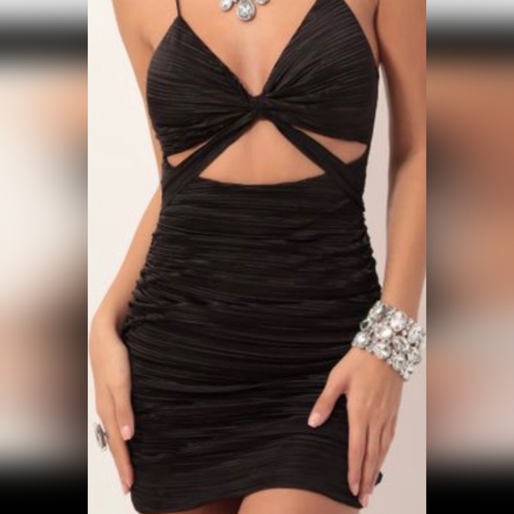 Xs Lucy in the sky ruched black dress